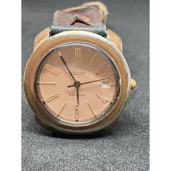 Vintage United Colors of Benetton by Bulova Leather band Dakota watch main image 7